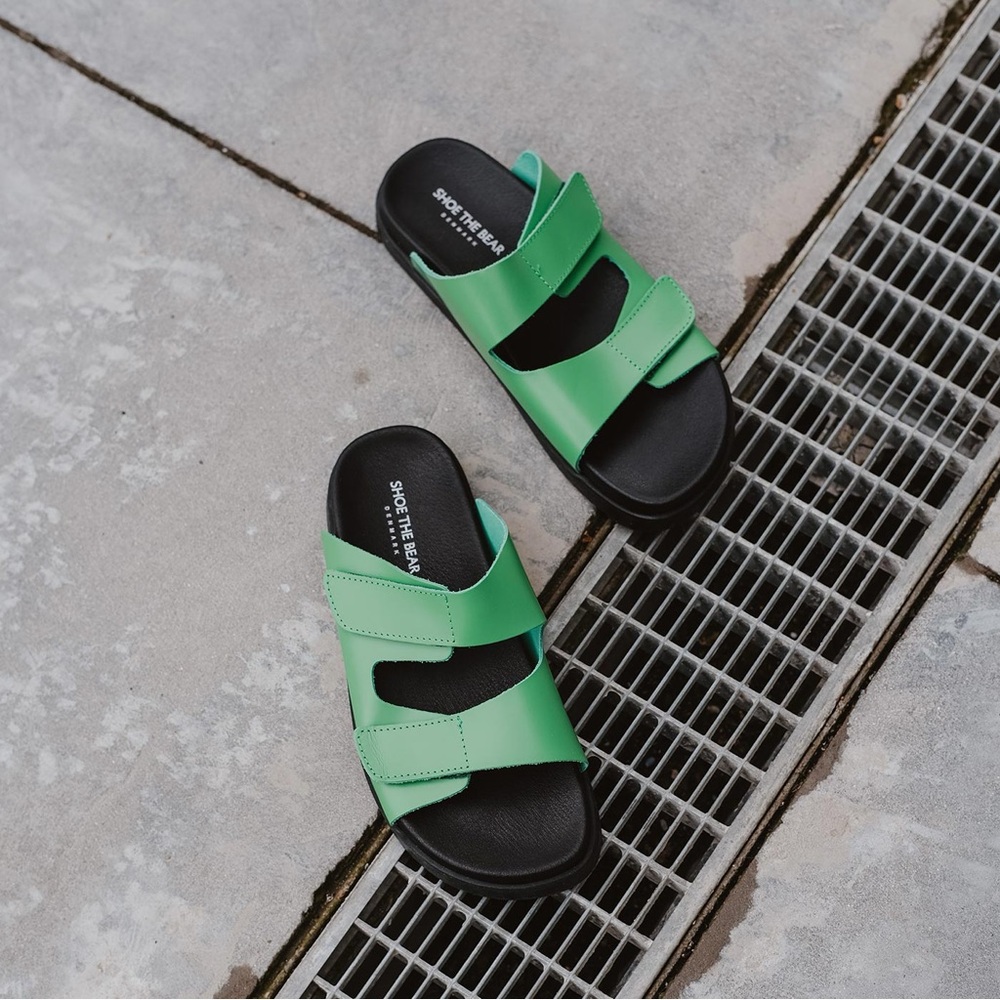 Shoe the bear green sandals size 39.